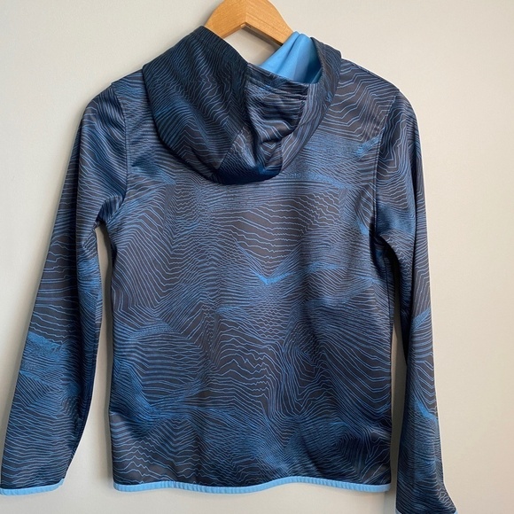 Under Armour Youth Black/Blue Wave Line Design Athletic Pullover Hoodie Size YXL - Picture 4 of 13